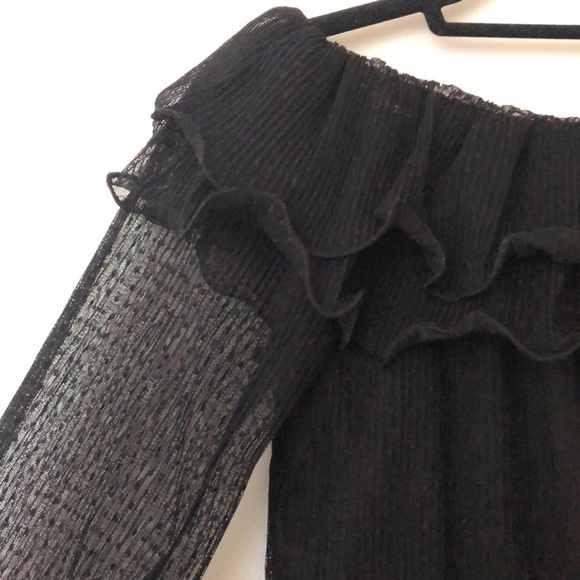 Off the Shoulder Top - Picture 2 of 6